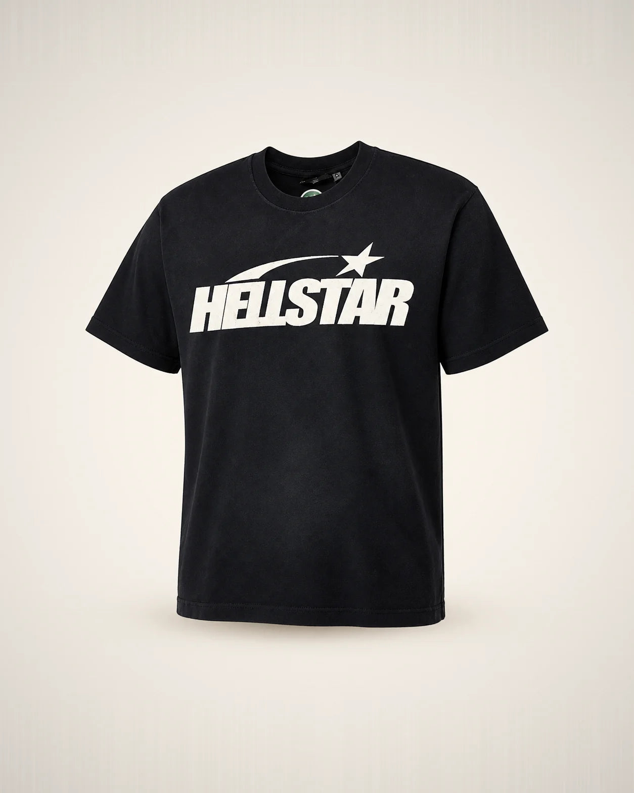 Playera negra lavada con logotipo Hellstar blanco.