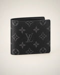 Louis Vuitton Multiple Wallet Monogram Eclipse, pieza compacta de marroquinería de lujo.