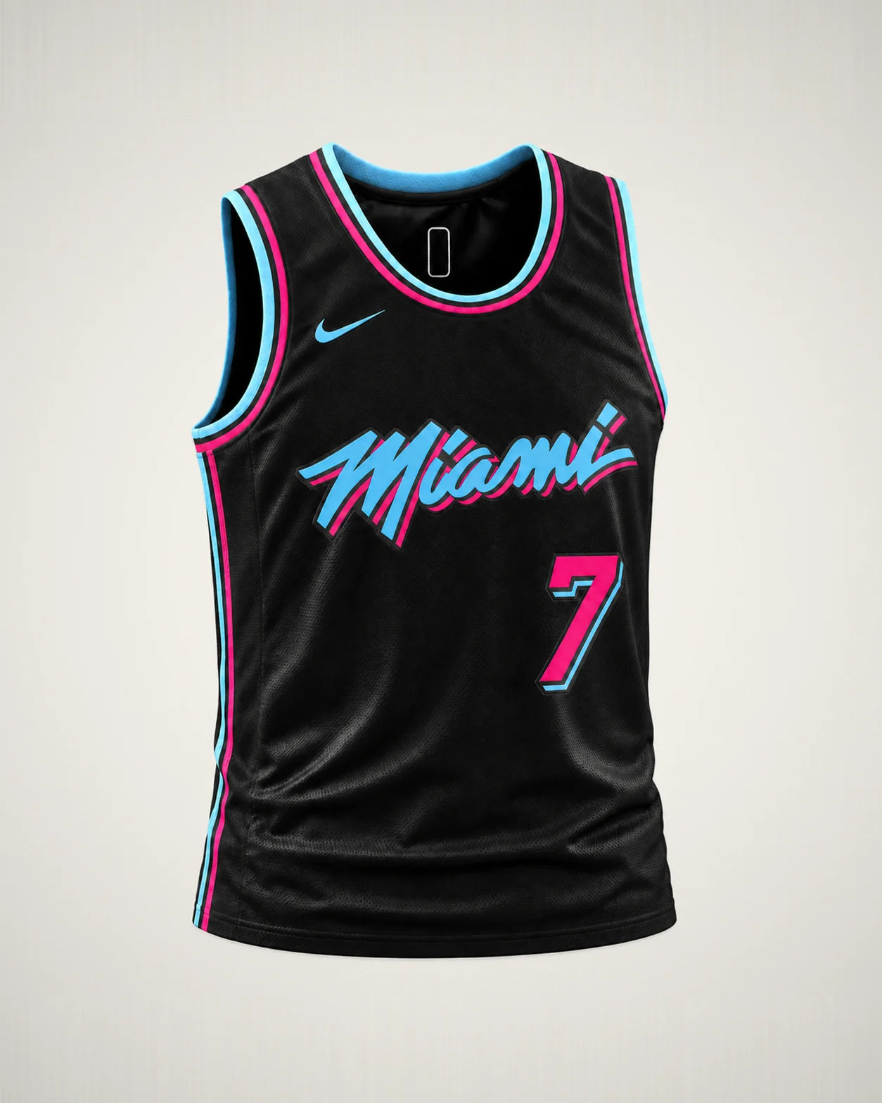 Jersey negro de alto contraste con acentos turquesa y rosa.